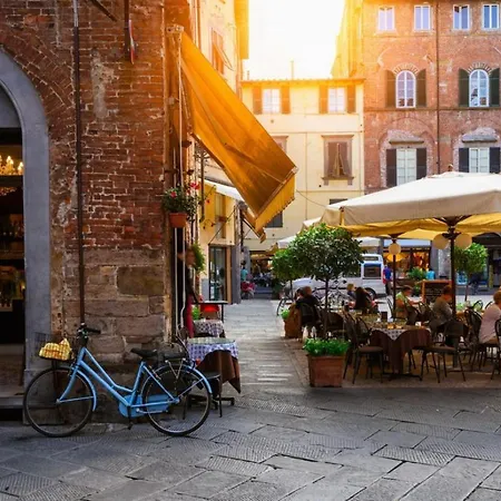 Apartment Loft Il Chiostro Della Cattedrale Lucca